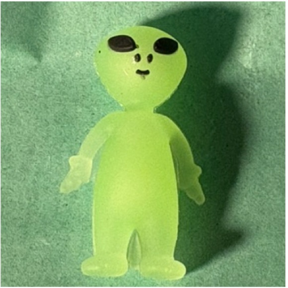 Mystery Box filled with lots of goodies - Picture 4 of 9